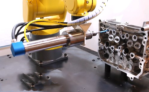 发动机缸体内孔去毛刺.jpg 发动机缸体内孔去毛刺.jpg