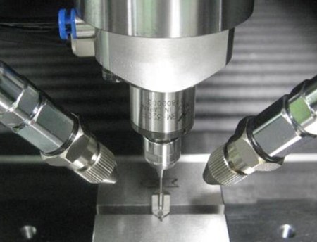 <a href='//m.mamaeeeu.com/zouxinjigaopinx.htm' class='keys' title='点击查看关于高频铣的相关信息' target='_blank'>高频铣</a>主轴BM-320F.jpg