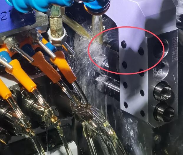 斯大走心机高频铣BM-322FL.jpg 斯大走心机高频铣BM-322FL.jpg